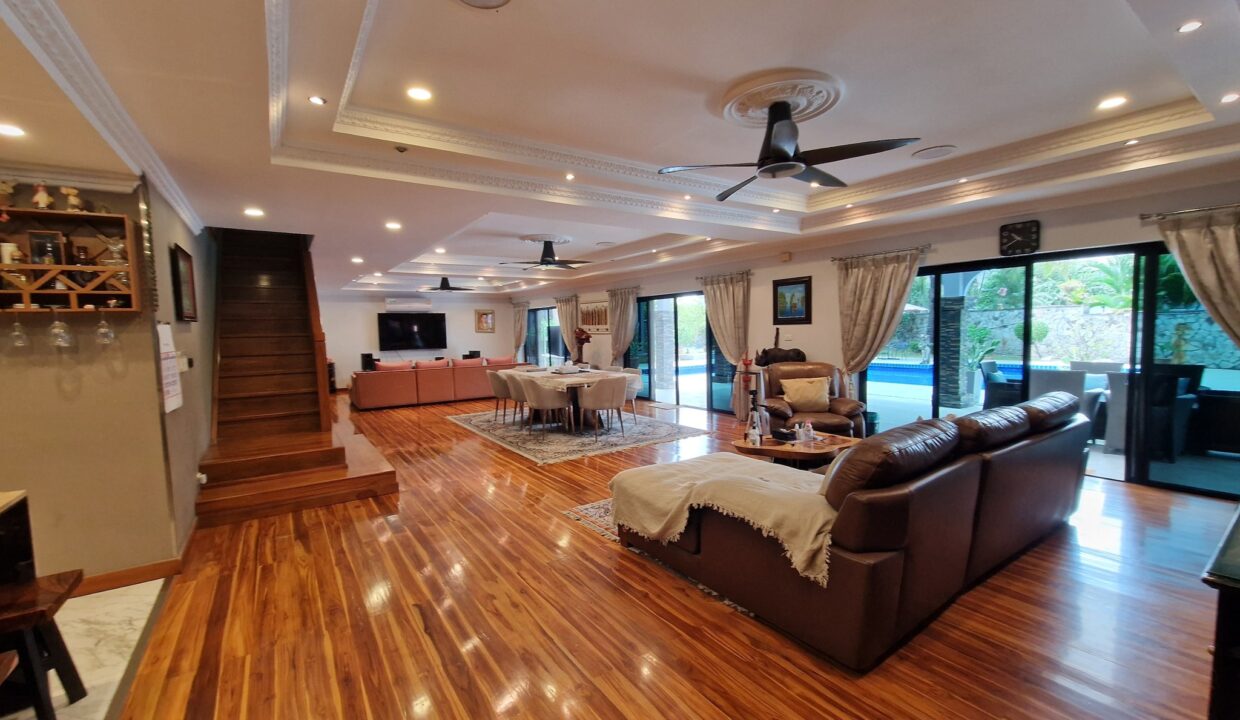 558884044_1137355088500294_4055555615308037937_n