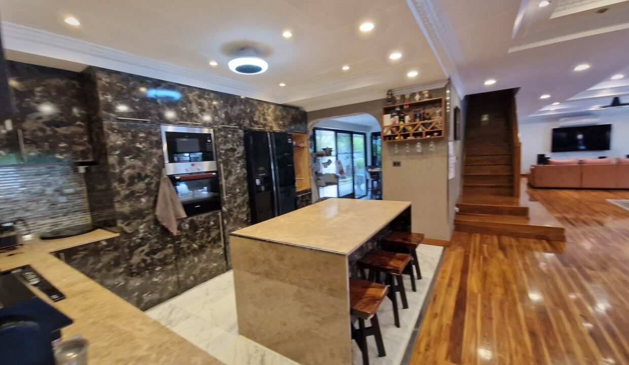 560398051_1137355125166957_8695399878096207462_n